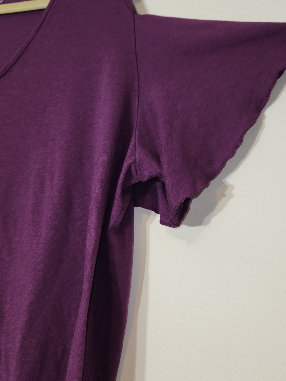 💜Lane Bryant💜 Plum Purple Cold-Shoulder V-Neck Top. Knit, Comfy, Size 22 - Picture 8 of 12